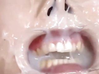 热 金发 玩 与她的 tits